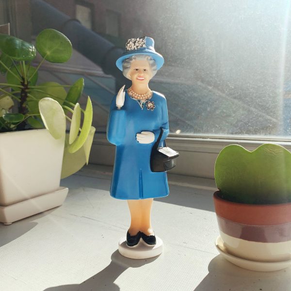 Solar Queen Derby Edition Fashion